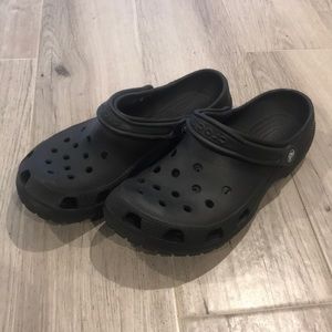 Men’s Black Classic Crocs, Clogs Sz 11